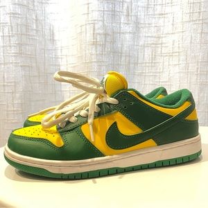 Nike Brazil Dunk Low Womens Size 8